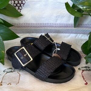 NEW Biogold Women’s Italian Gold Buckle Black Strap Slip-On Woven Sandals Size 9
